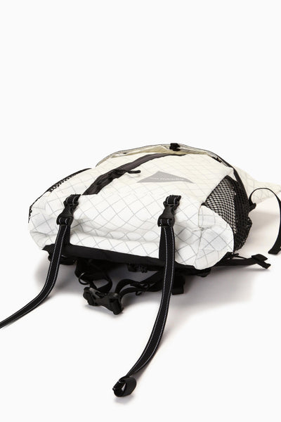 and wander ECOPAK 18L / 防水結構輕量背包