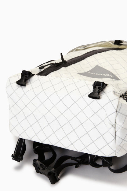 and wander ECOPAK 18L / 防水結構輕量背包