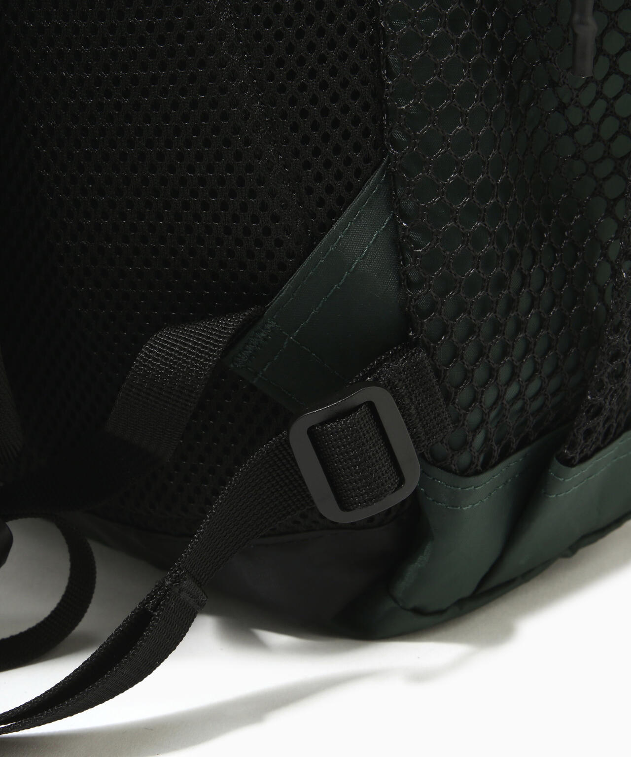 and wander ECOPAK 18L / 防水結構輕量背包