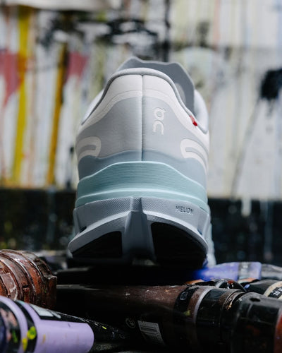 On Cloudflow 5 AD  / Hail | White