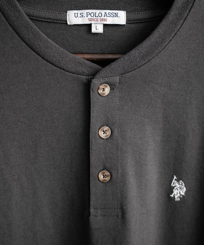 U.S. POLO ASSN. / 刺繡亨利領短袖T恤