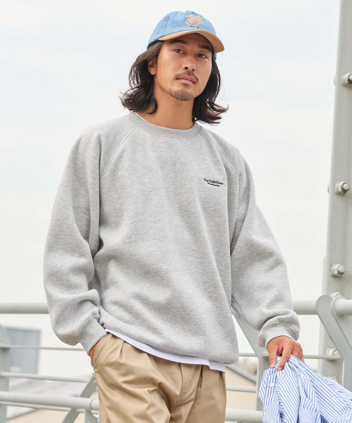THE CRAFT CREW PRODUCTS / 內刷毛 插肩袖 圓領衫（LOGO刺繡．抽繩下擺）
