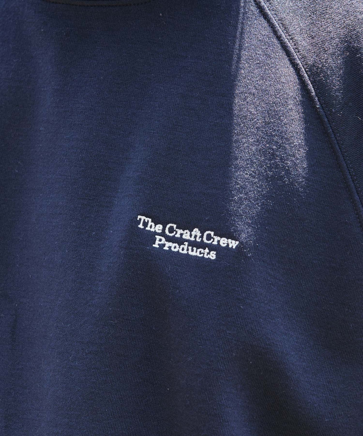 THE CRAFT CREW PRODUCTS / 內刷毛 插肩袖 圓領衫（LOGO刺繡．抽繩下擺）