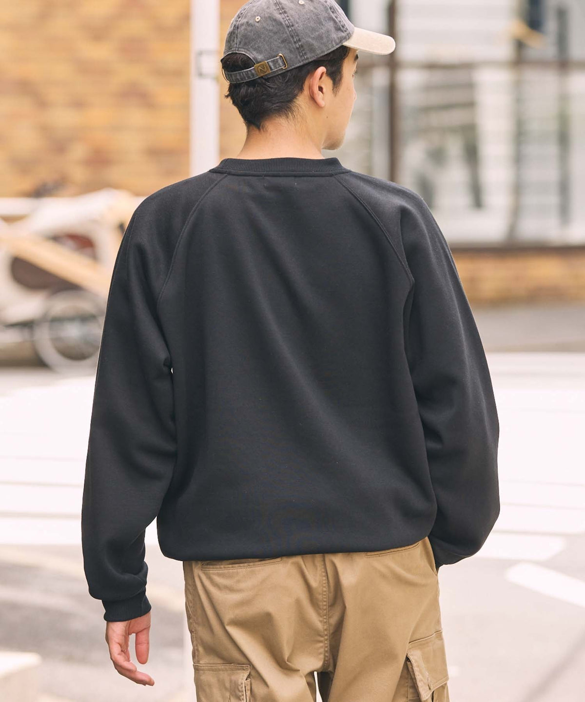 THE CRAFT CREW PRODUCTS / 內刷毛 插肩袖 圓領衫（LOGO刺繡．抽繩下擺）