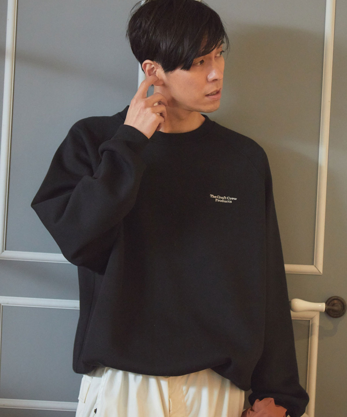 THE CRAFT CREW PRODUCTS / 內刷毛 插肩袖 圓領衫（LOGO刺繡．抽繩下擺）