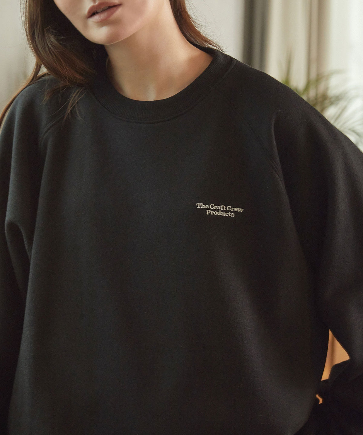 THE CRAFT CREW PRODUCTS / 內刷毛 插肩袖 圓領衫（LOGO刺繡．抽繩下擺）