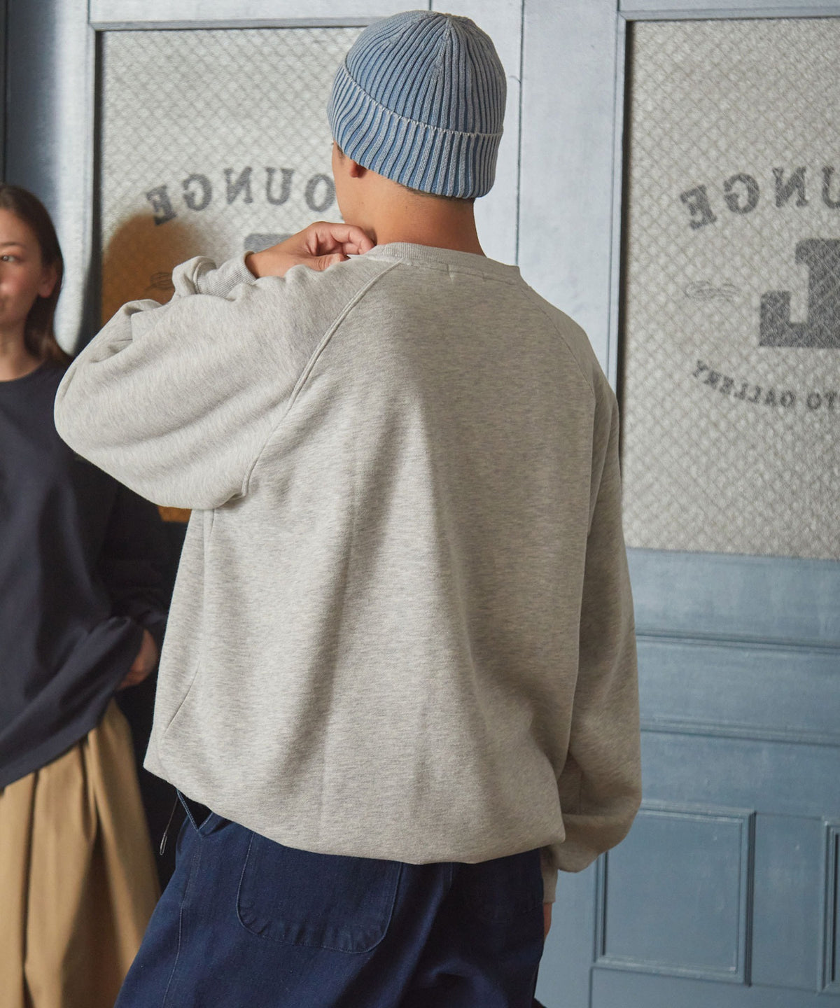 THE CRAFT CREW PRODUCTS / 內刷毛 插肩袖 圓領衫（LOGO刺繡．抽繩下擺）
