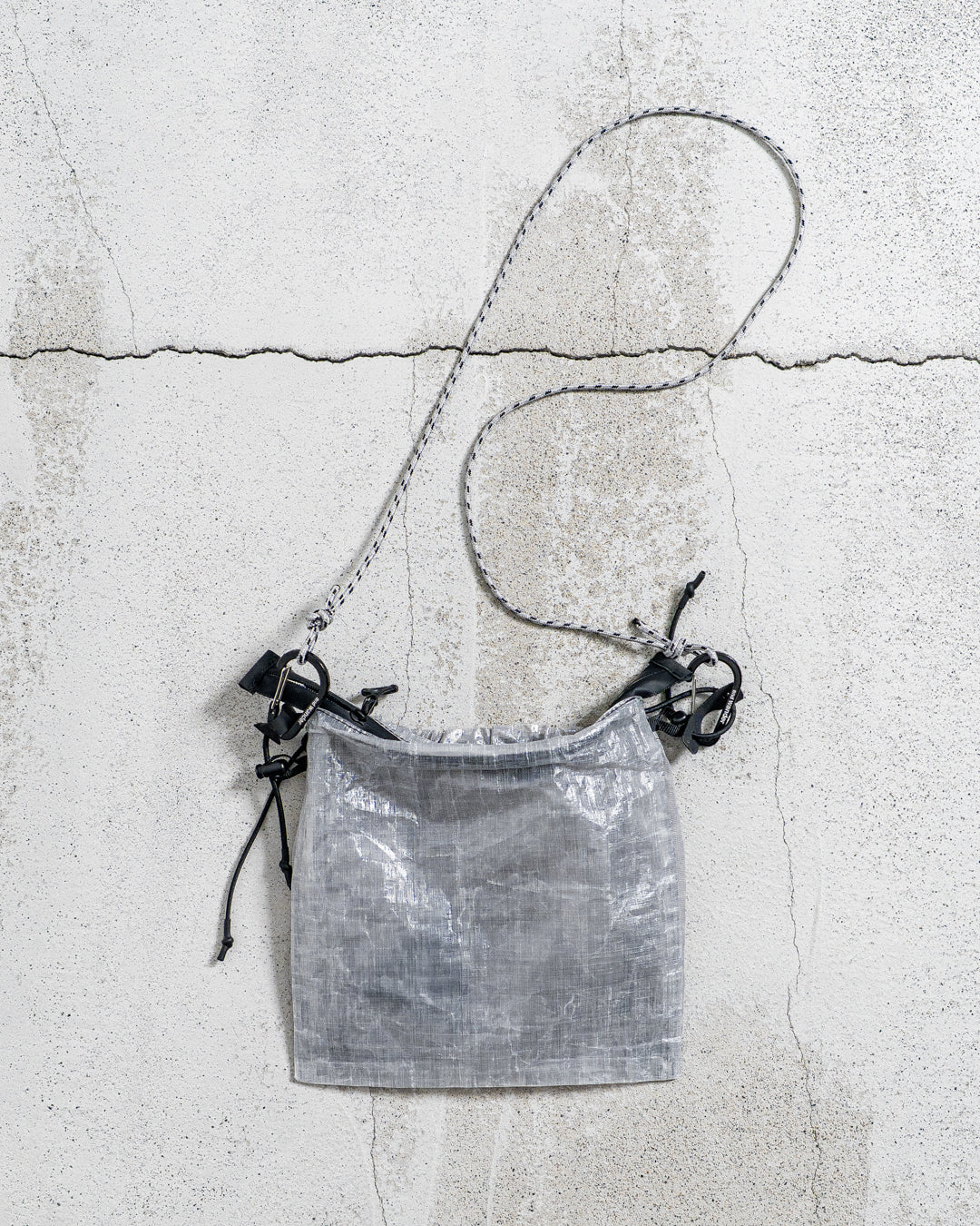 and wander UL sacoche with Dyneema / Dyneema® 複合纖維輕量防潑水隨身包