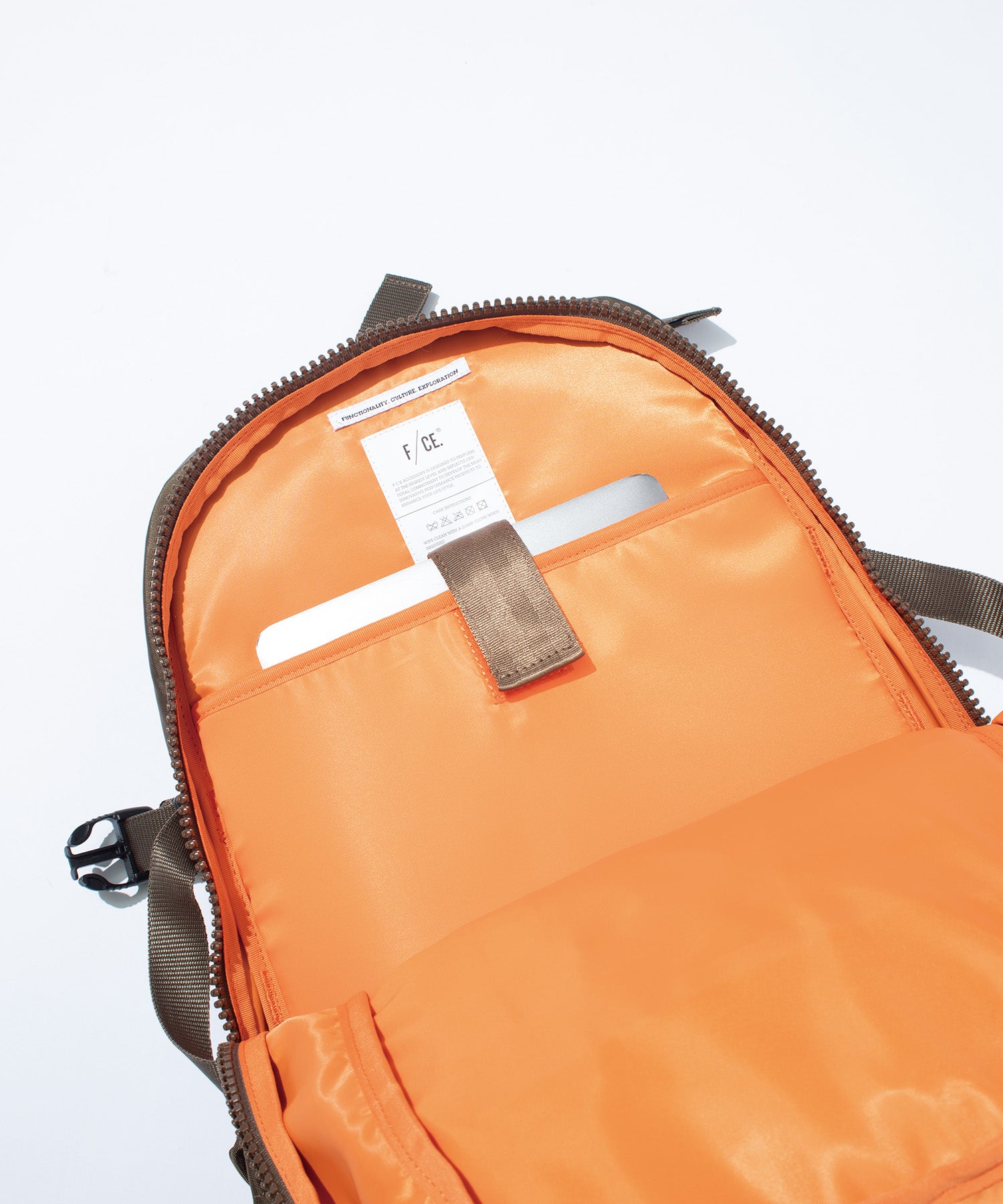 F/CE. 420 re/cor TRAVEL BP  / 28公升 後背包