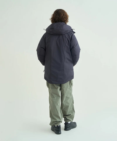 NANGA / MOUNTAIN BASE 混合結構羽絨外套