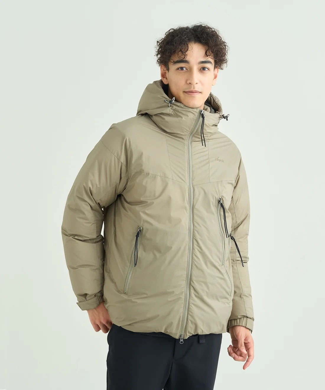 NANGA / MOUNTAIN BASE 混合結構羽絨外套