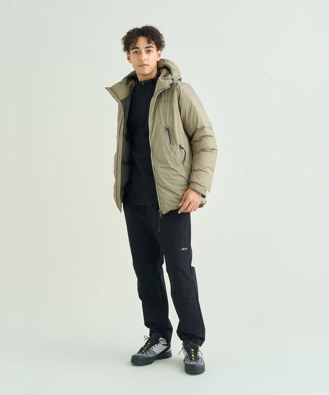 NANGA / MOUNTAIN BASE 混合結構羽絨外套