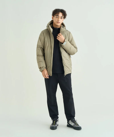 NANGA / MOUNTAIN BASE 混合結構羽絨外套