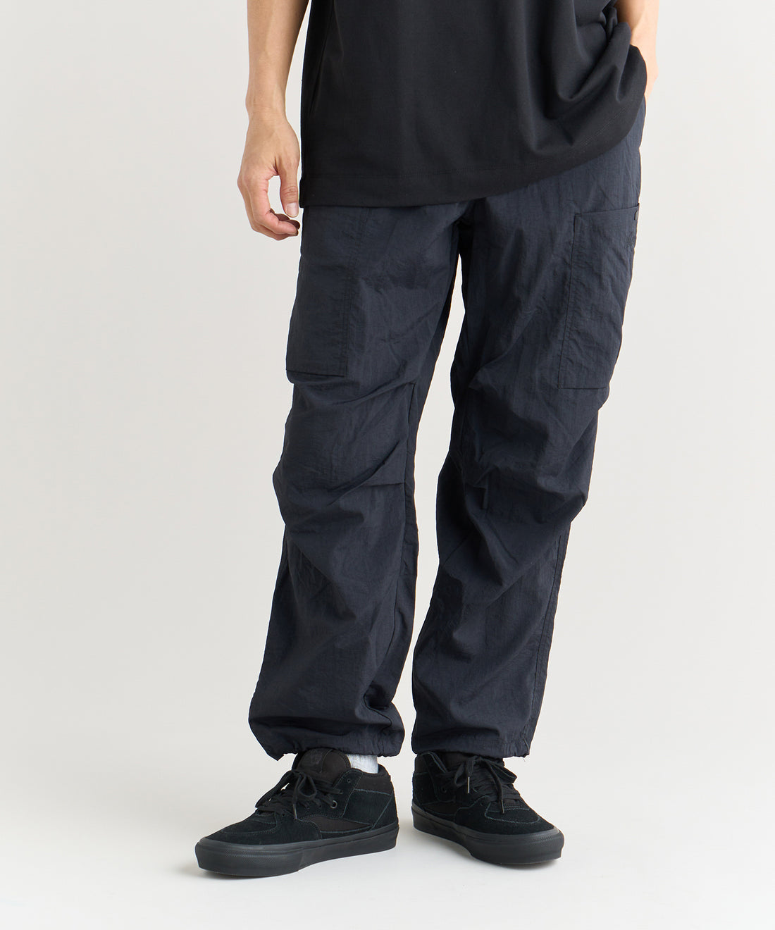 NANGA NYLON TUSSER CARGO PANTS / 輕量  機能抽繩工裝長褲