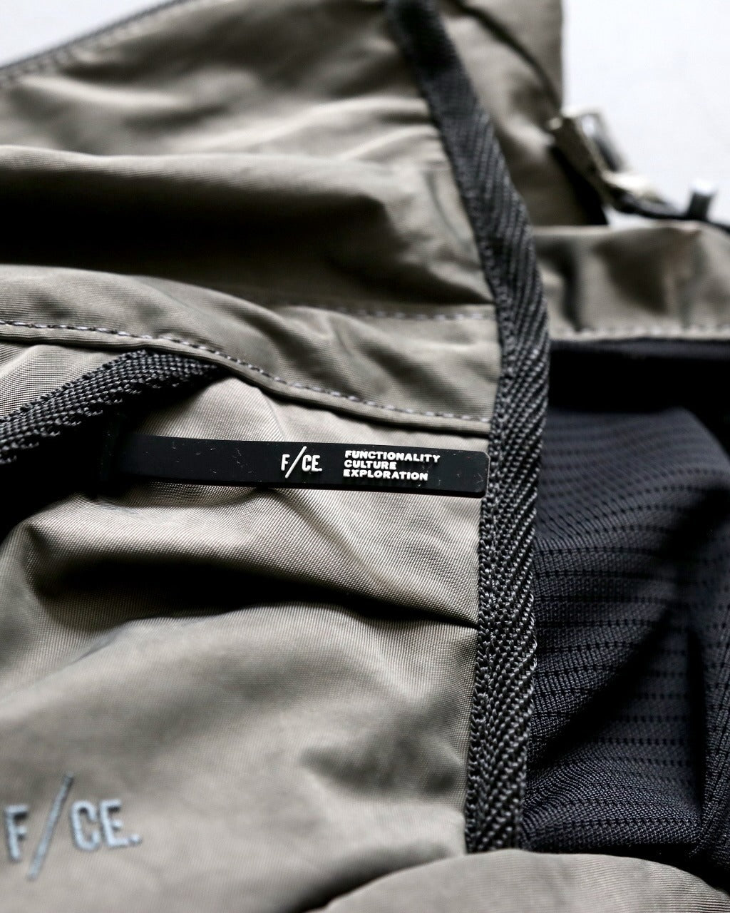 F/CE. / TEXTURED TWILL 2 WAY SHOULDER TOTE 兩用肩背托特包