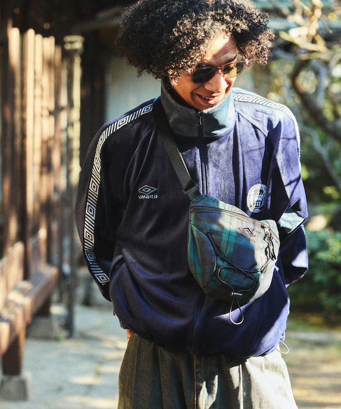 UMBRO / 別注尼龍側背包