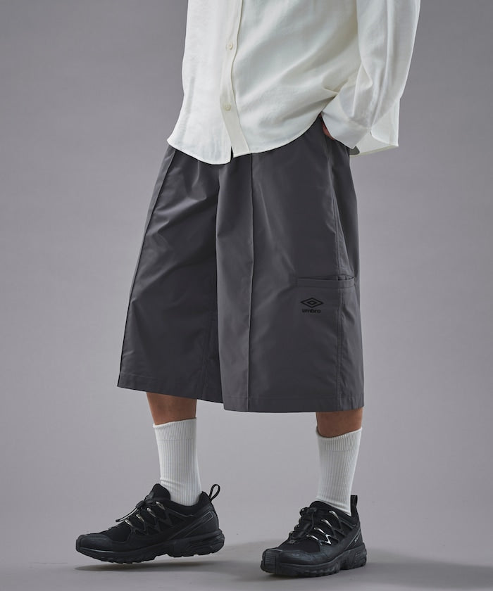 UMBRO / 別注尼龍寬版短褲