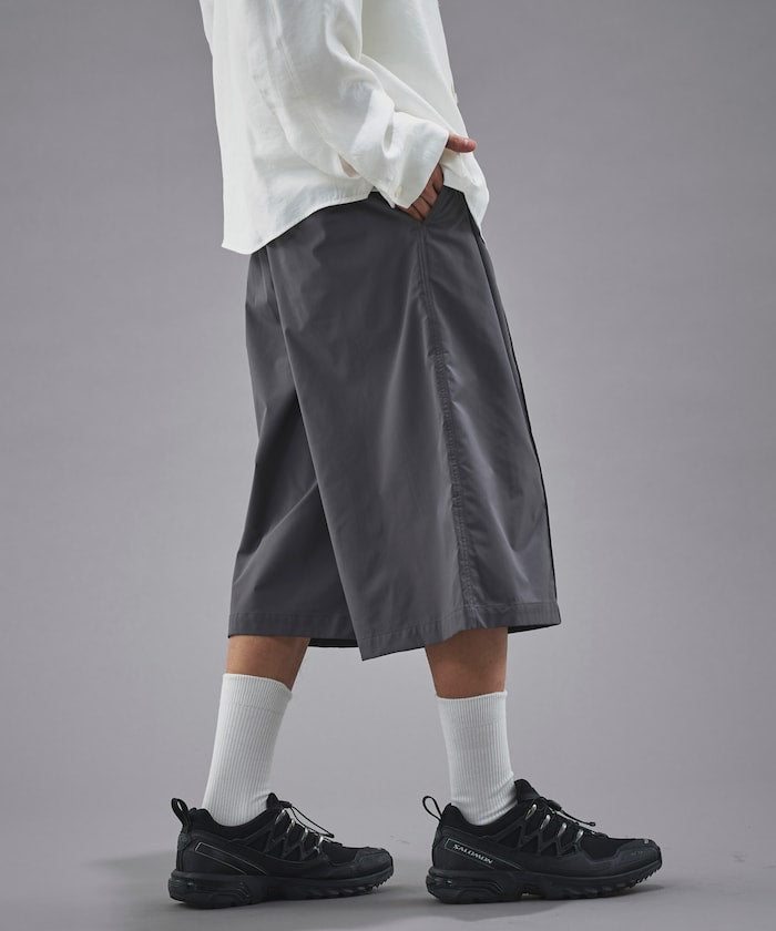 UMBRO / 別注尼龍寬版短褲