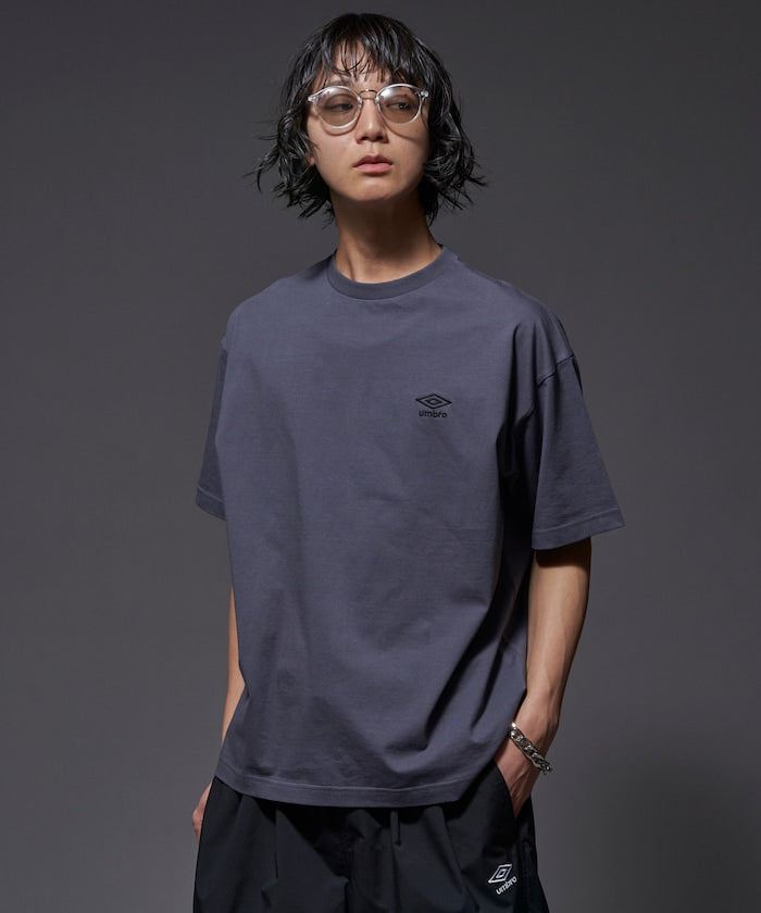 UMBRO / 別注復古標誌印花短袖T恤