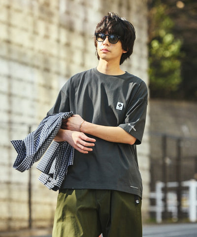 COLUMBIA x FREAK’S STORE / 背面印花 短袖T恤