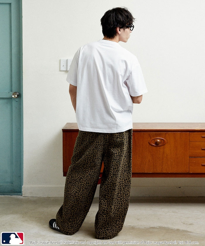 MLB x FREAK’S STORE 貓狗 短袖T恤