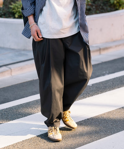 FREAK'S STORE / 雙褶斜紋布長褲