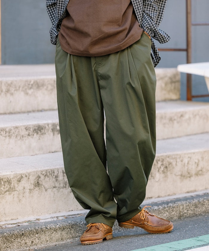 FREAK'S STORE / 雙褶斜紋布長褲