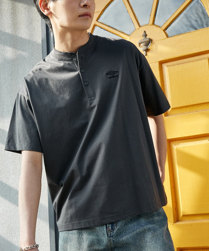 UMBRO / 吸水速乾 亨利領 短袖T恤