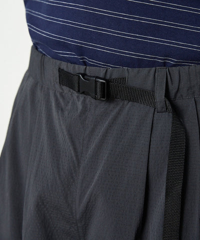 UMBRO / 打褶短褲