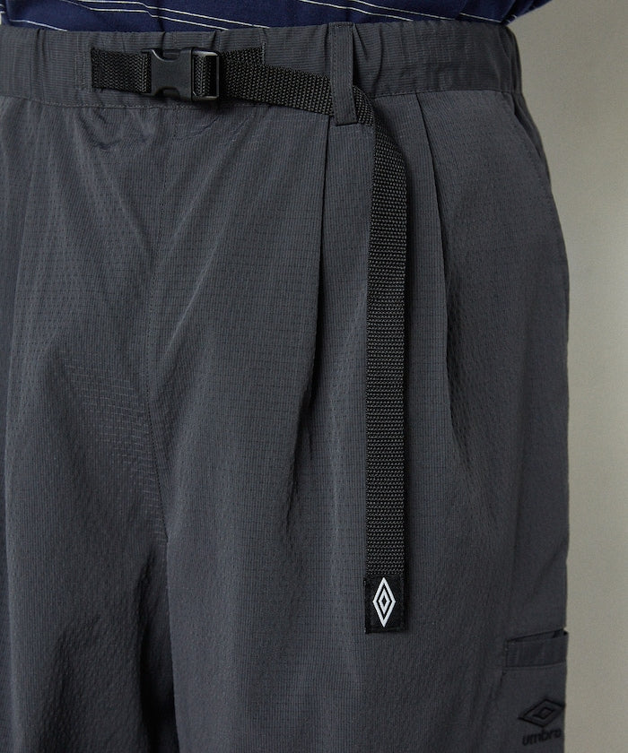 UMBRO / 打褶短褲