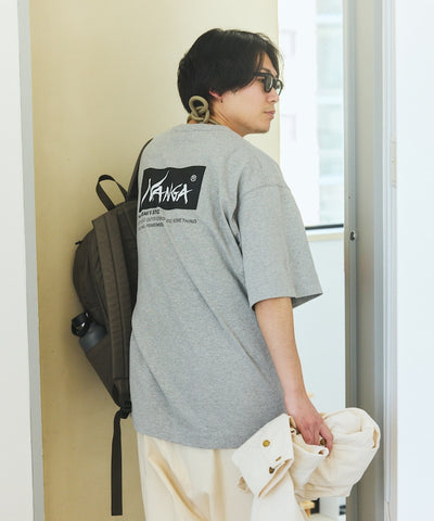 NANGA 別注 刺繍 ECO HYBRID LOGO TEE / 環保混紡刺繡標誌寬版T恤