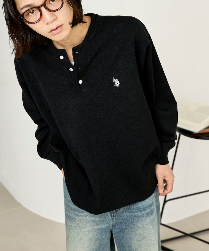 U.S. POLO ASSN. × PUBLUX / 單點刺繡亨利領針織衫（日本聯名限定）