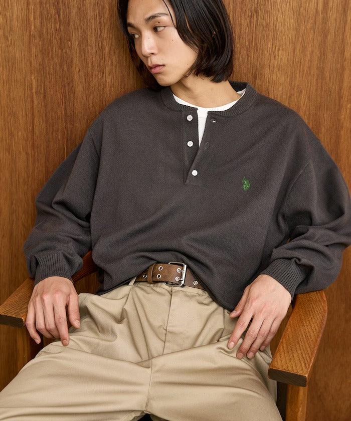 U.S. POLO ASSN. × PUBLUX / 單點刺繡亨利領針織衫（日本聯名限定）