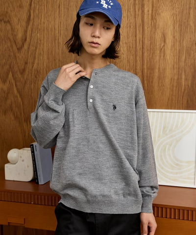 U.S. POLO ASSN. × PUBLUX / 單點刺繡亨利領針織衫（日本聯名限定）