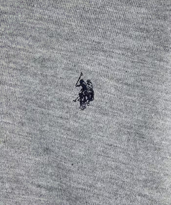U.S. POLO ASSN. × PUBLUX / 刺繡V領針織衫（日本聯名限定）