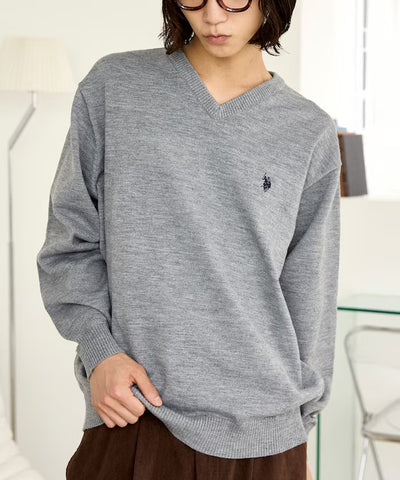 U.S. POLO ASSN. × PUBLUX / 刺繡V領針織衫（日本聯名限定）