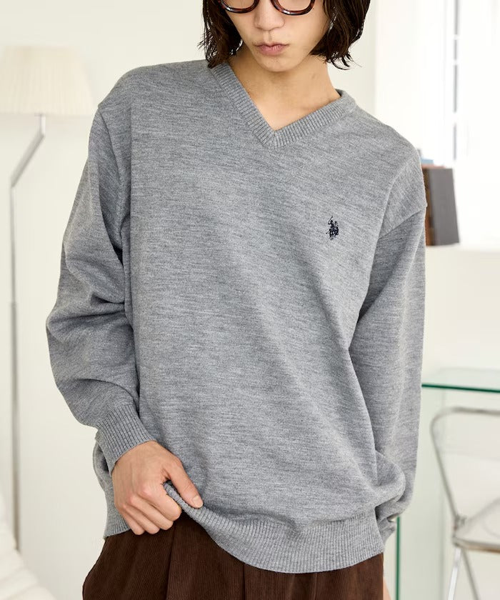 U.S. POLO ASSN. × PUBLUX / 刺繡V領針織衫（日本聯名限定）