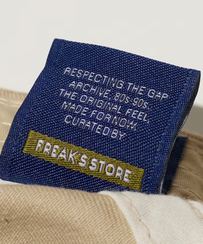 GAP × FREAK'S STORE / 刺繡LOGO六片式棒球帽（日本聯名限定）