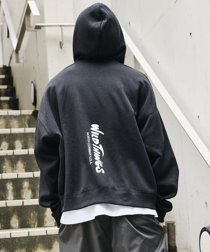 WILD THINGS × FREAK'S STORE / 背後LOGO印花拉鍊連帽外套（日本聯名限定）