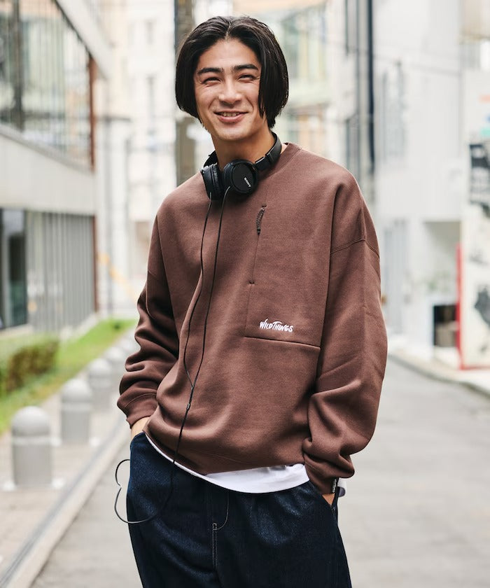 WILD THINGS × FREAK'S STORE / 小標 拉鍊口袋 圓領衫（日本聯名限定）