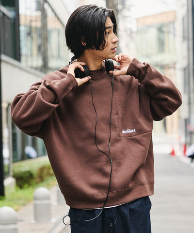 WILD THINGS × FREAK'S STORE / 小標 拉鍊口袋 圓領衫（日本聯名限定）